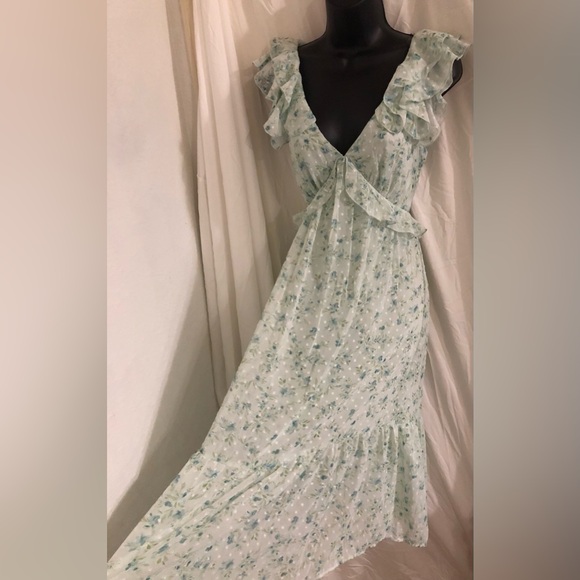 Trixxi green ditsy floral flutter sleeve tiered hem dress size medium brand new - Picture 6 of 15